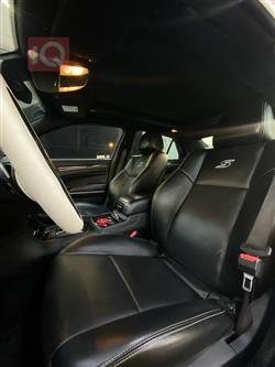 کرایسلەر 300